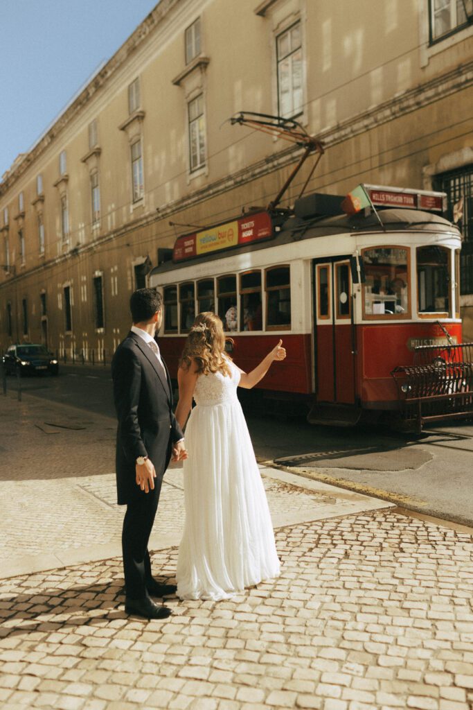 couple eloping in lisbon