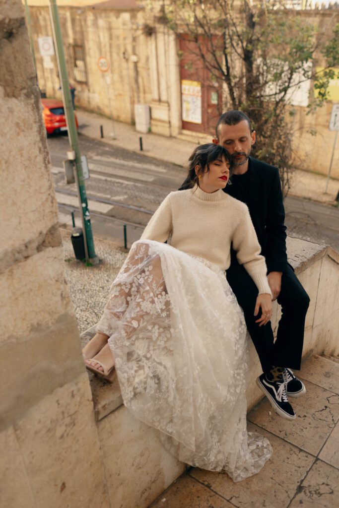 couple eloping in lisbon